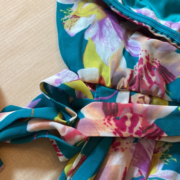 ⭐️2/$10 - strapless dress - Picture 2 of 4